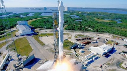SpaceX осуществила запуск ракеты Falcon 9 (Видео) 