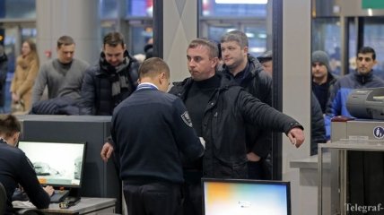 В аэропортах Москвы будут штрафовать за нарушение правил поведения