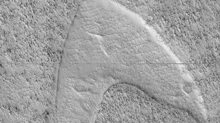Ученые нашли на Марсе логотип "Стартрека"