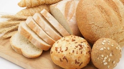 Диетологи рассказали, кому запрещено есть белый хлеб