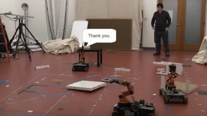 Инженеры учат роботов просить о помощи (Видео)