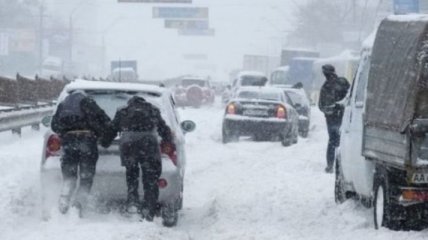 Непогода в Украине: за сутки произошло более тысячи ДТП