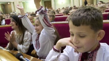 Кулеба рассказал о сокращении детского населения в Украине