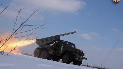 Українські військові тримають оборону