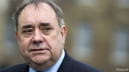 Секс-скандал: экс-премьеру Шотландии предъявили 14 обвинений