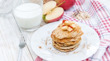 Овсяно-яблочные блинчики: пожалуй, лучшее начало дня