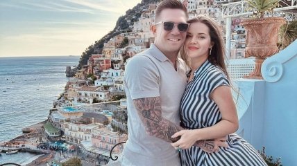 Воронин и его супруга не смущаются публиковать фото с отдыха в Италии