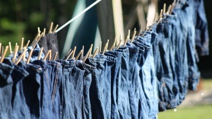 Ловкий трюк с джинсами заменит сушильную машину