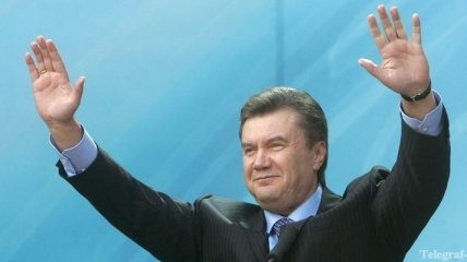 Янукович отправил украинских миротворцев еще в две страны