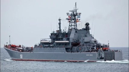 Российский десантный корабль "Цезарь Куников"