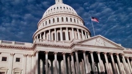 Конгресс США одобрил финансовую помощь для Украины