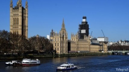 Парламент Британии 37 лет не работал по выходным - до сегодня
