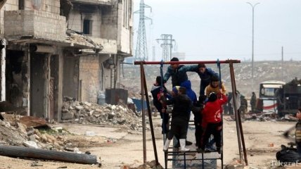 ЮНИСЕФ: В Алеппо сотни голодных детей на холоде ждут эвакуации