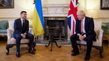 Лёд тронулся: Украина сосредоточилась на общении с США и Британией – именно у них есть рычаг, который может остановить Россию