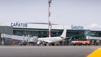 В аеропорту Саратова від вивіски відвалилася буква