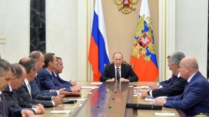 Путин провел заседание Совбеза по ситуации в Крыму