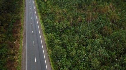 Зеленский подписал закон о дорогах общего пользования