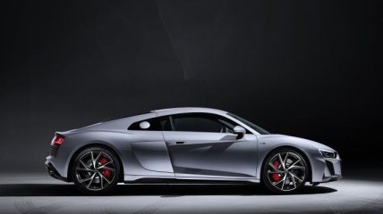 Компания Audi планирует электрифицировать новое поколение R8