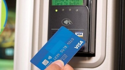 Банки начнут выдавать новые карты Visa: что изменится