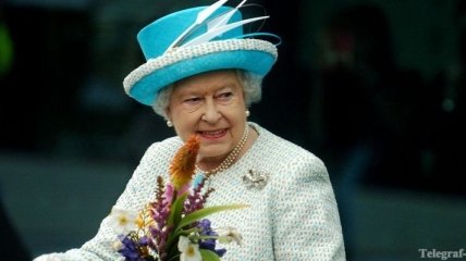 Британская королева отобедала в школьной столовой