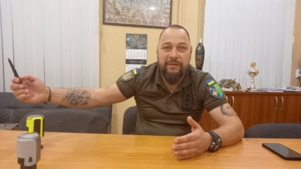 Логвиненко едва ли не единственный военком в Украине, который воюет в горячих точках в свободное от работы время