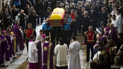 В Испании похоронили Адольфо Суареса 