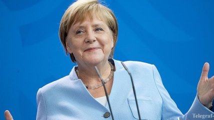 Ангела Меркель вышла из домашнего карантина