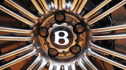 Bentley обновит одну из своих моделей (Видео)