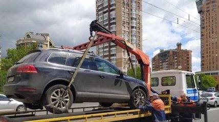 Эвакуация авто в Киеве проходит с нарушениями