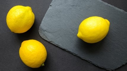 Як правильно зберігати лимони