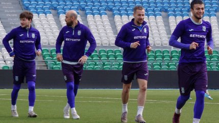 Тренировка "Уфы" перед матчем в Хабаровске