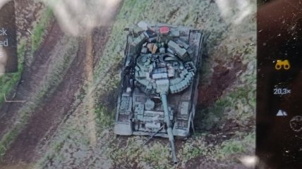 Подбитый танк россиян