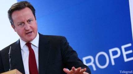 Кэмерон обвинил Сноудена в оказании помощи врагам Британии