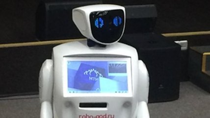 Студентам Калининградского БФУ прочитал лекцию робот