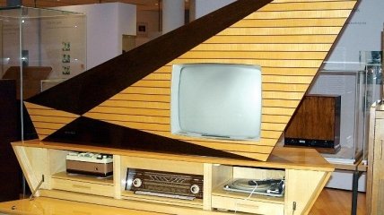 Необычные винтажные телевизоры, поражающие своим дизайном (Фото)