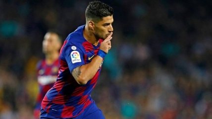 Барселона ищет замену Суаресу