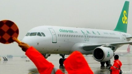 Китайская авиакомпания вернулась к идее стоячих мест в самолете