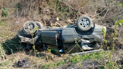 В Черновицкой области внедорожник съехал в кювет, водитель погиб
