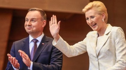Первая леди Польши станцевала под крики протестующих в США