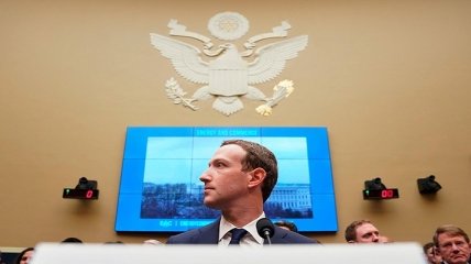 Руководителей Facebook и Twitter вызывают в Конгресс: что произошло