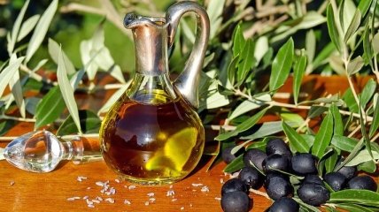 Врачи назвали плюсы и минусы оливкового масла