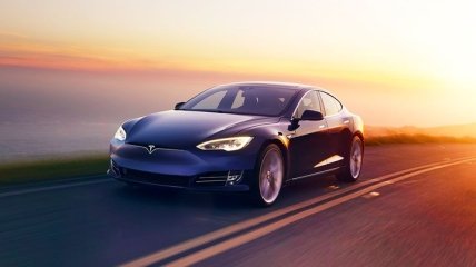 Tesla поразила общественность дальностью поездки без подзарядки