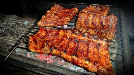 Ребра на мангале (видео)