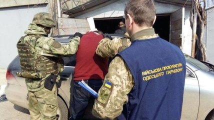 В Одесской области задержали торговцев оружия из зоны АТО 