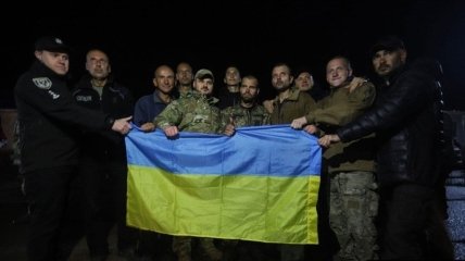 Украинские защитники, освобожденные из плена во время масштабного обмена 21 сентября 2022 года