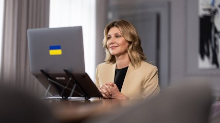 Елена Зеленская очаровала новым образом