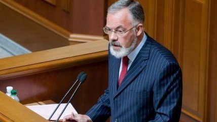 Оппозиция не будет позволять Табачнику выступать в Парламенте