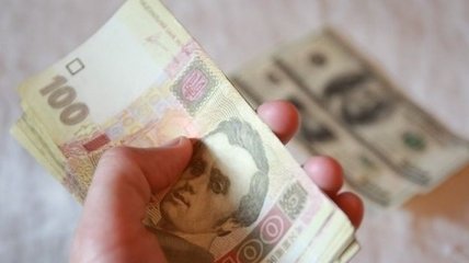 Двух сотрудников банка обвиняют в растрате 80 миллионов гривень