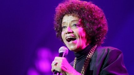 Легендарная джазовая певица Нэнси Холлоуэй умерла в Париже