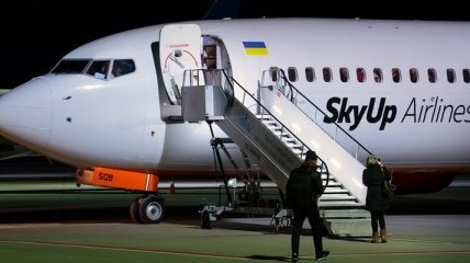 Коронавірус: SkyUp призупиняє польоти до італійського Турина